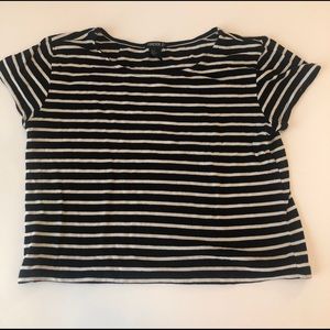 Forever 21 Striped Cropped T-Shirt Size Small Black and White